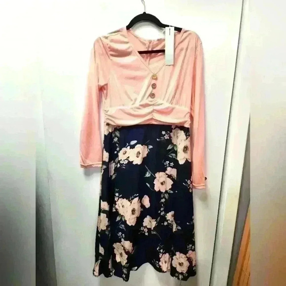 PRINTED FLORAL  LONG SLEEVE FLARE DRESS SIZE 10 - Picture 1 of 6